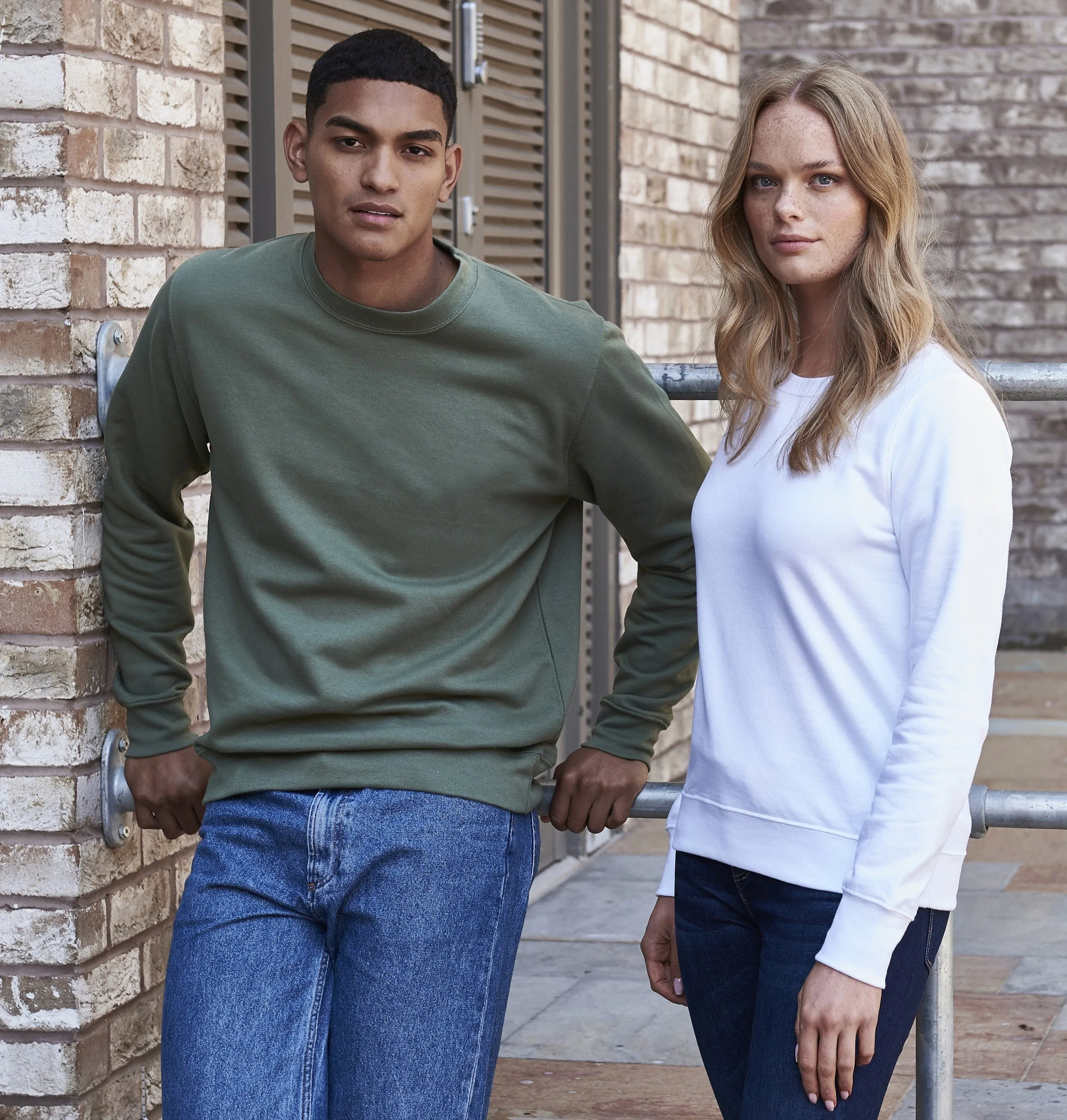 AWDis Sweatshirt | HOT CHOCOLATE