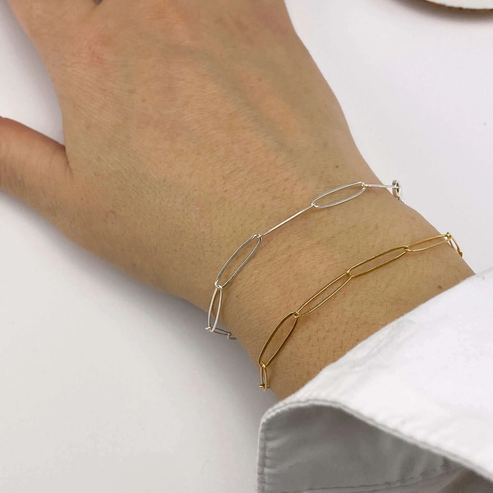 CONNECTED CHAIN LINKS BRACELET